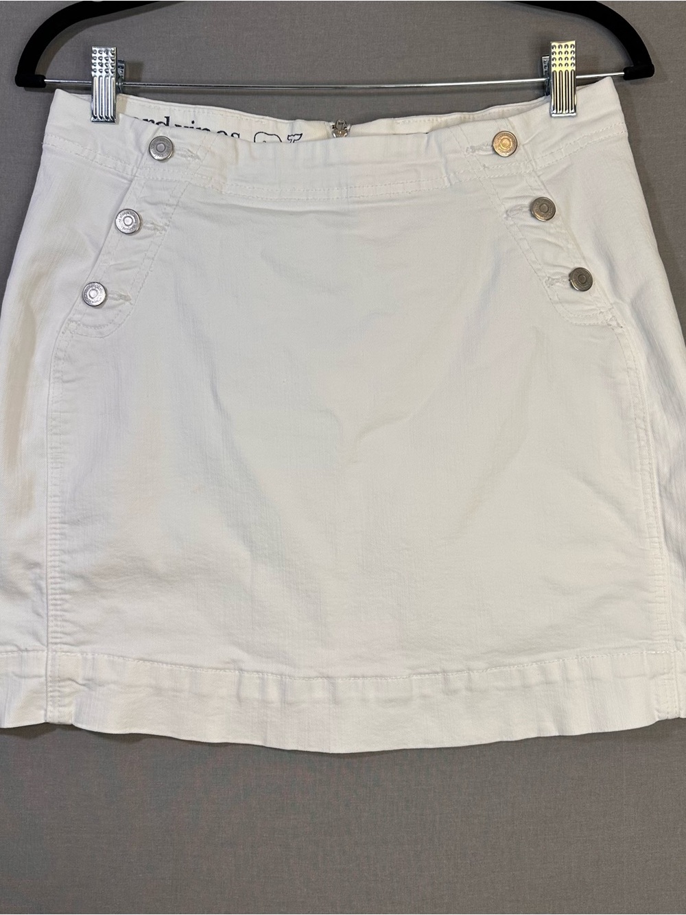 Vineyard Vines Denim White Mini Skirt with Button Detail‎